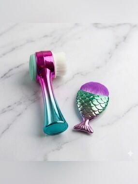 Iridescent Makeup Brush Set Mermaid Dual Facial Cleansing and Foundation Brush
